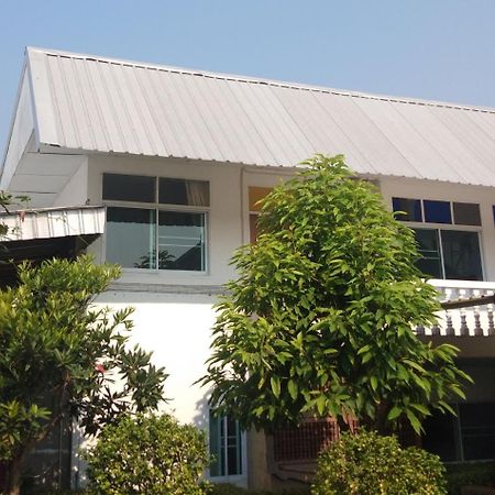 Zan Pla Nade Guesthouse Chiang Rai Dış mekan fotoğraf